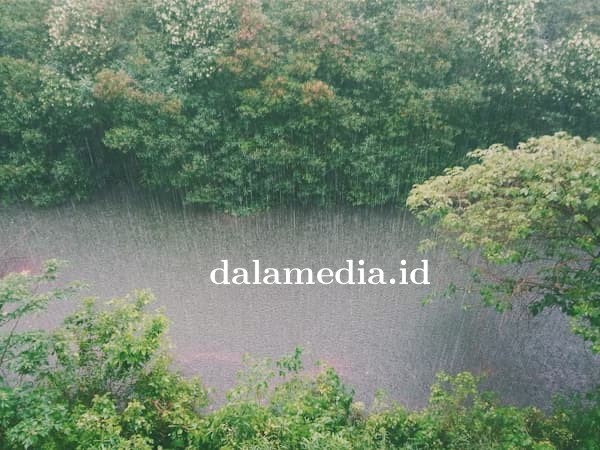 Waspada! BMKG Prediksi Jabodetabek Diguyur Hujan Lebat Hingga 23 Januari